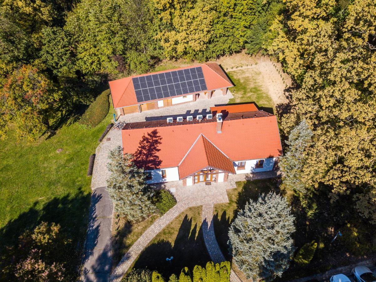 Haracsi Vendeghaz Hotel Zselickisfalud Buitenkant foto