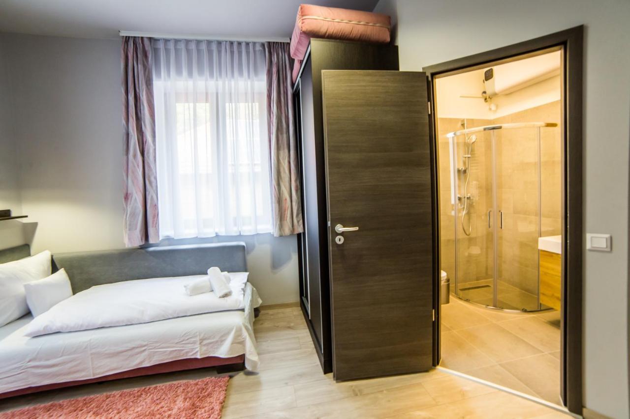 Haracsi Vendeghaz Hotel Zselickisfalud Buitenkant foto